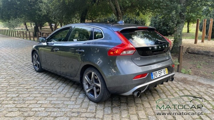 Volvo V40 R-Design