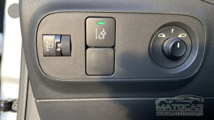 Citro&euml;n C3 BlueHDi Shine