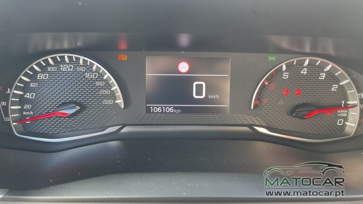 Peugeot 2008 1.5 BlueHDi Allure Pack