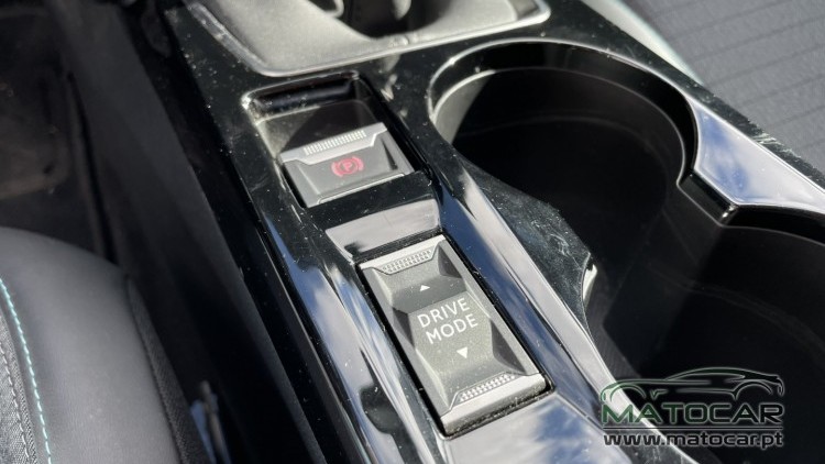 Peugeot 2008 1.5 BlueHDi Allure Pack