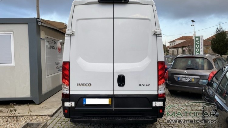 Iveco Daily L2H2 C/AC AUTO