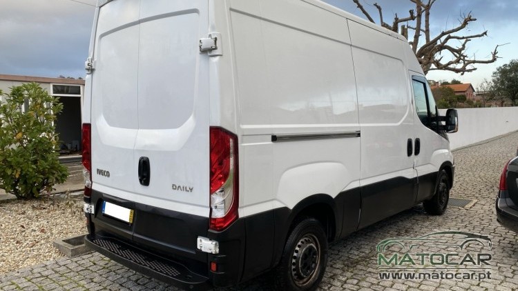Iveco Daily L2H2 C/AC AUTO